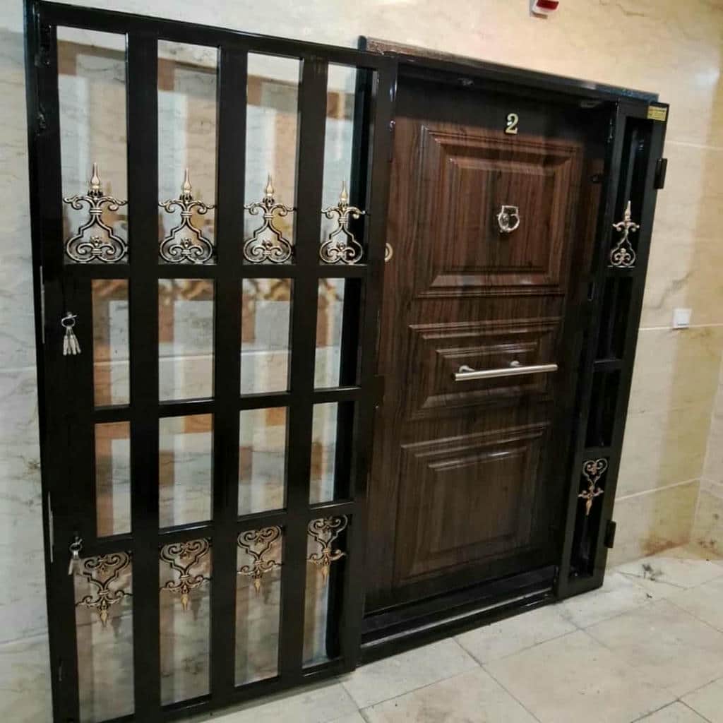 سفارش حفاظ درب ضد سرقت فلزی با رنگ کورهای
