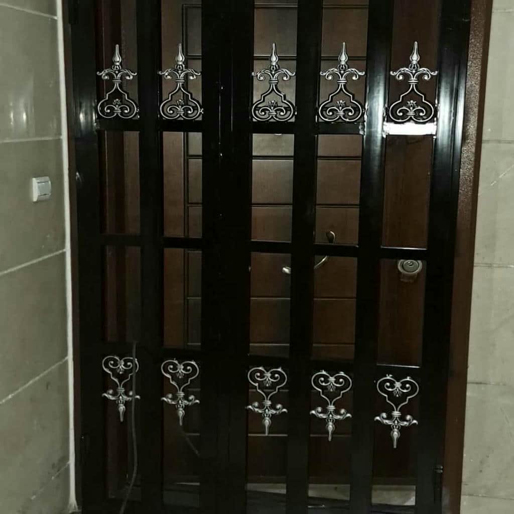خرید حفاظ درب آپارتمان ضد دیلم برای ورودی مسکونی