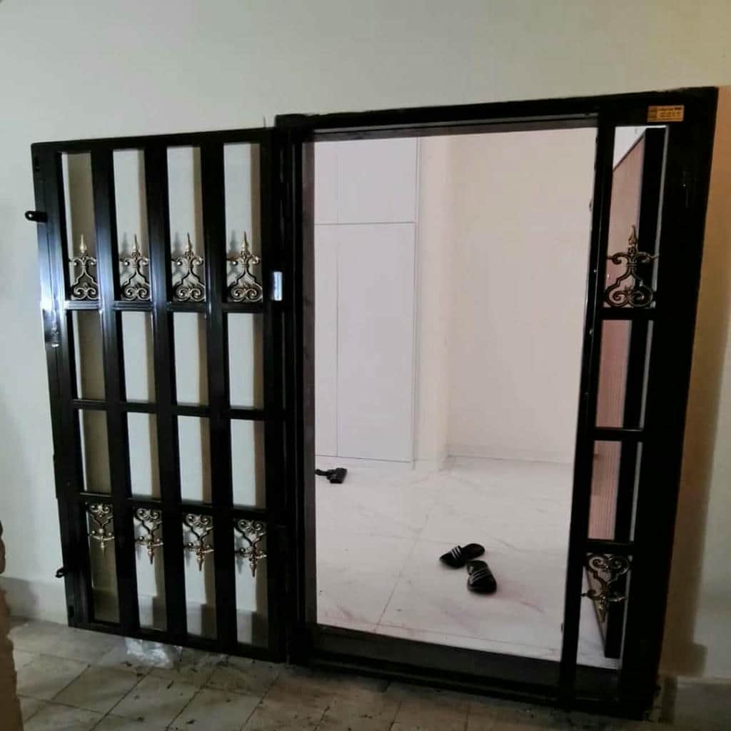ساخت حفاظ درب ضد سرقت فلزی با چهارچوب تقویتشده