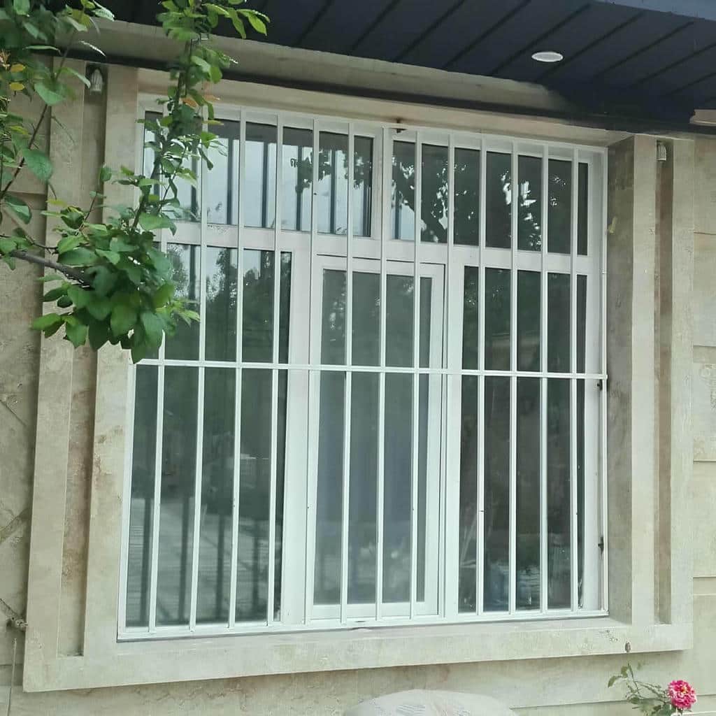 ابعاد سفارش حفاظ پنجره ویلایی نمای باغ با طرح سفارشی