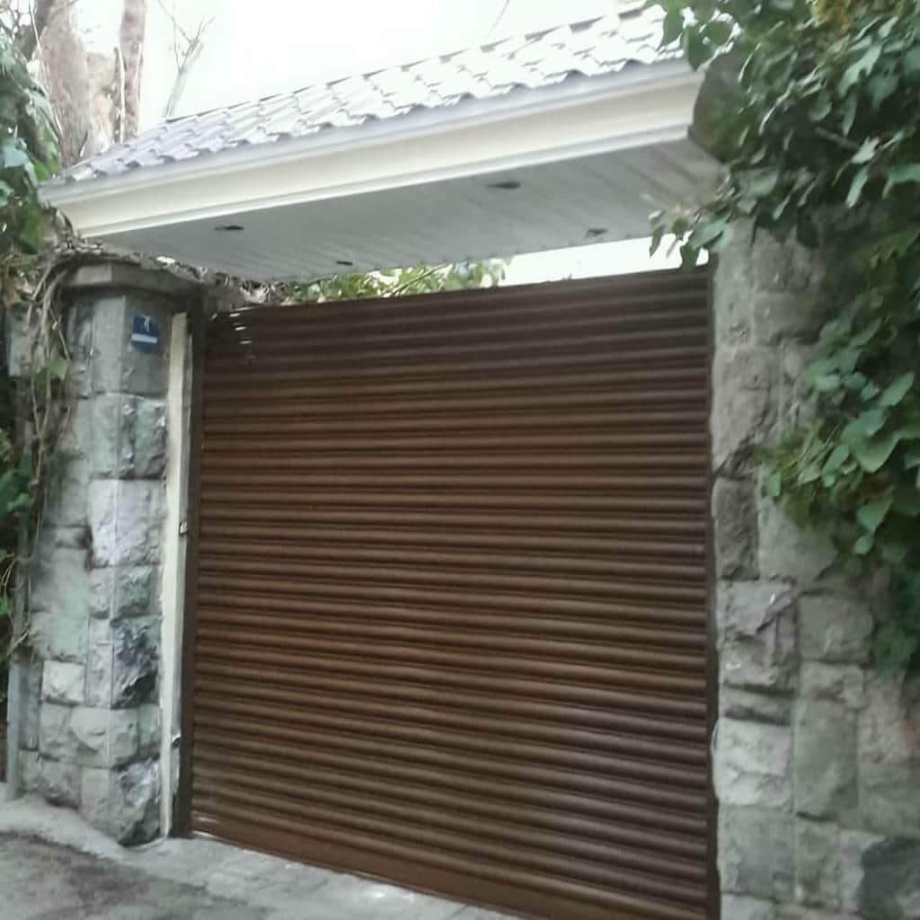 کرکره برقی آرام برای پارکینگ ساختمان مسکونی