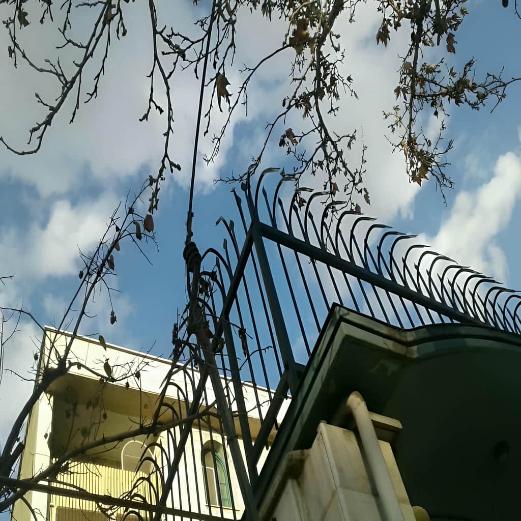 قیمت حفاظ دیوار کلاسیک سرنیزه بر اساس مشخصات