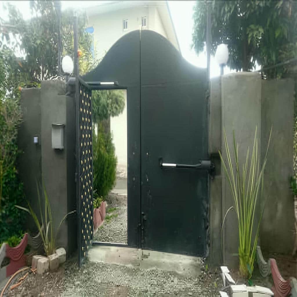 جک درب حیاط سنگین شاسی دار با شاسی فلزی ضخیم