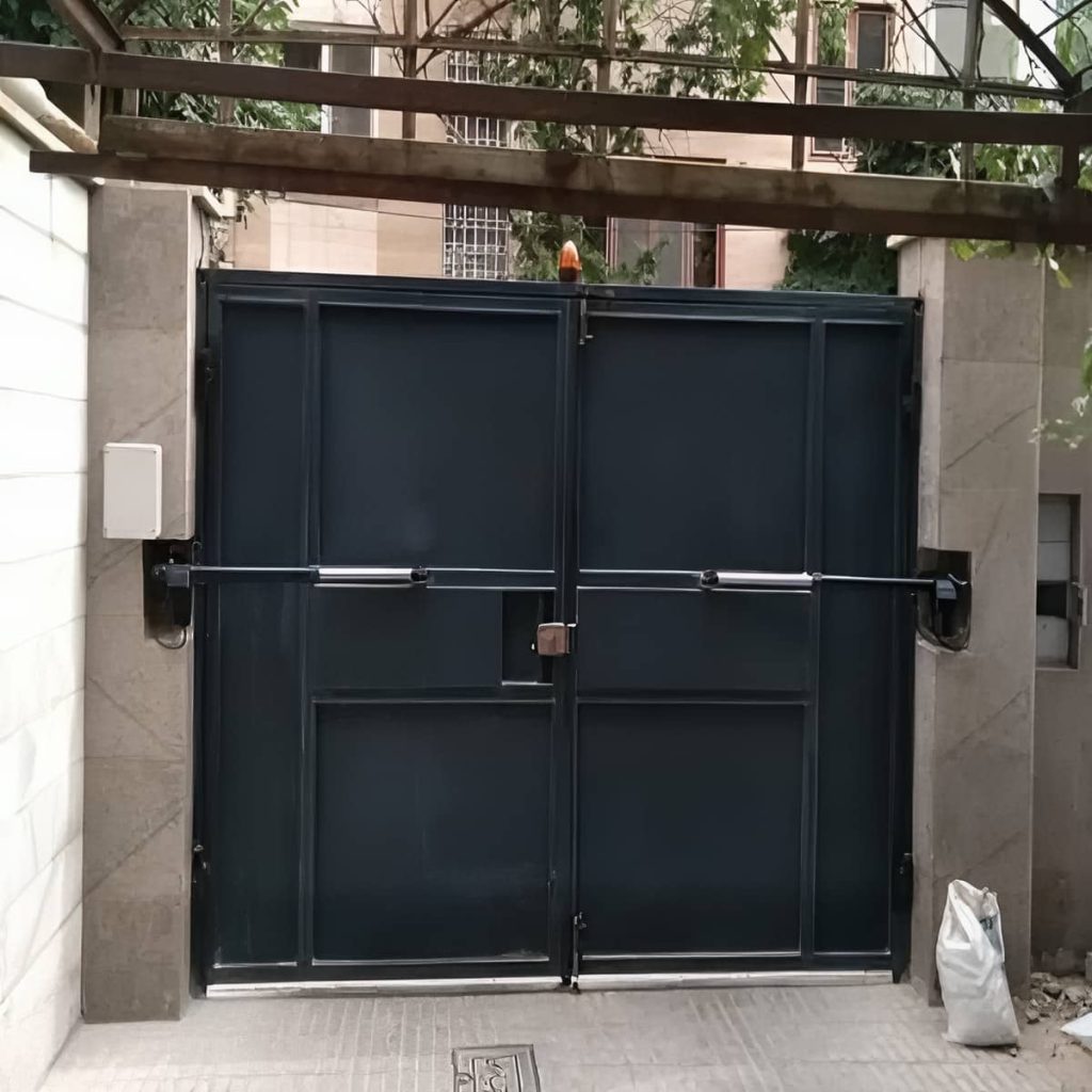 ریموت کد لرنینگ درب پارکینگ با طراحی خوش دست