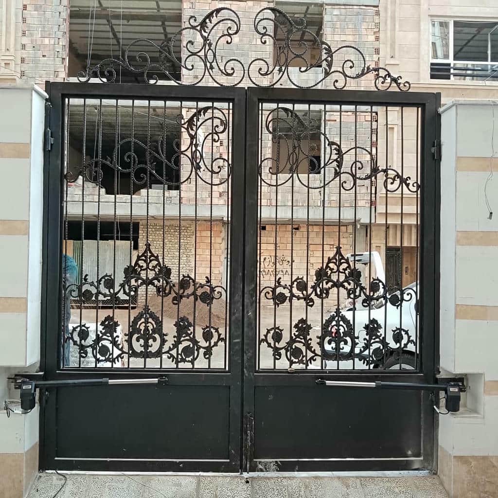 جک بازویی درب پارکینگ دو لنگه با کابل کشی منظم