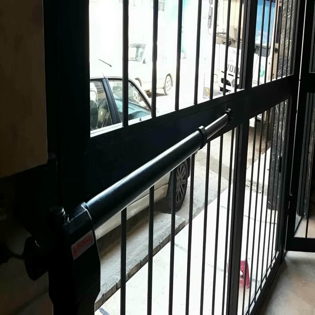 جک هیدرولیک ایتالیایی درب پارکینگ با کابل کشی منظم