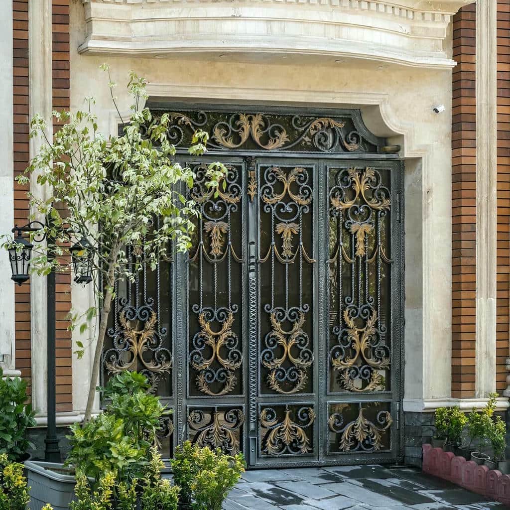 9 نمونه درب پارکینگ سنگین با شاسی دوبل