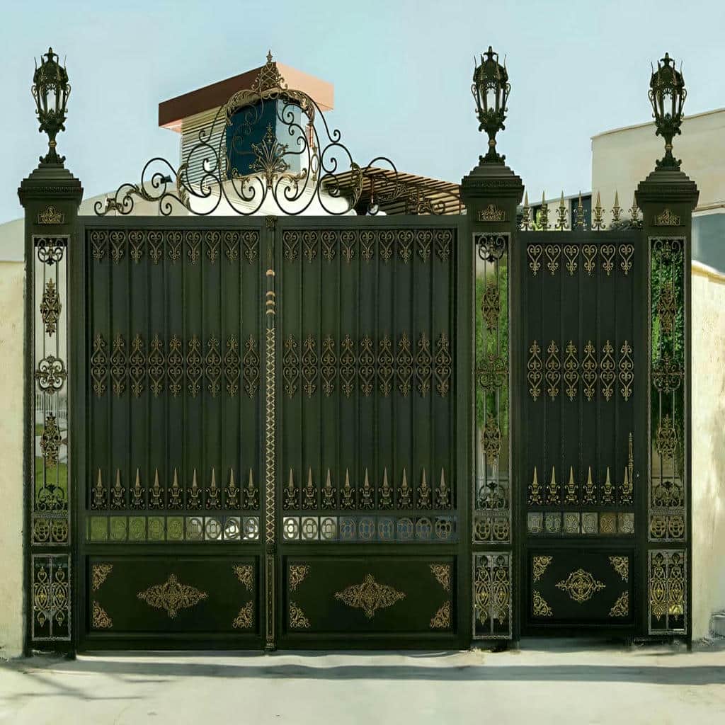 درب حیاط فلزی طرح چوب با خطوط افقی و سبک مینیمال