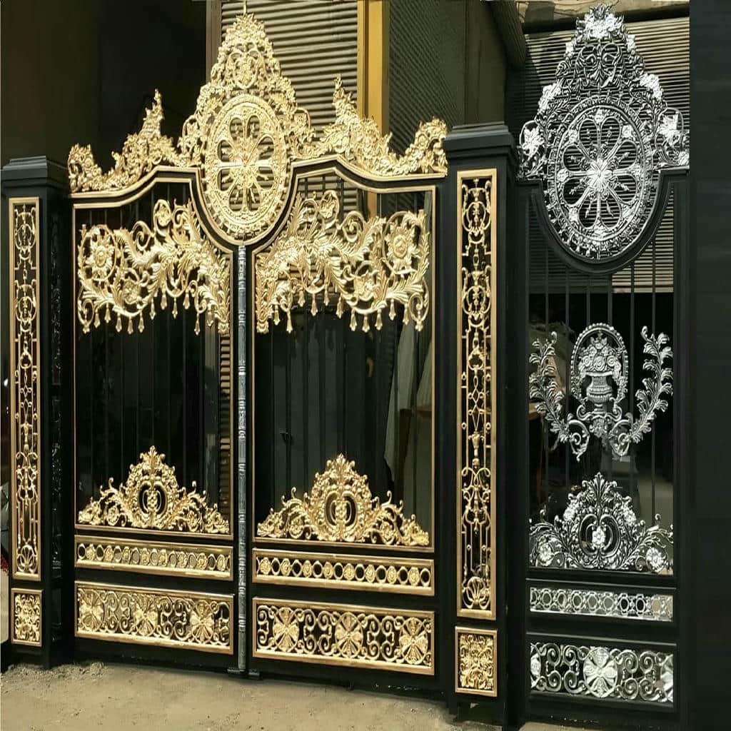 درب حیاط ورودی جنوبی با مدل دو لنگه و حرکت روان