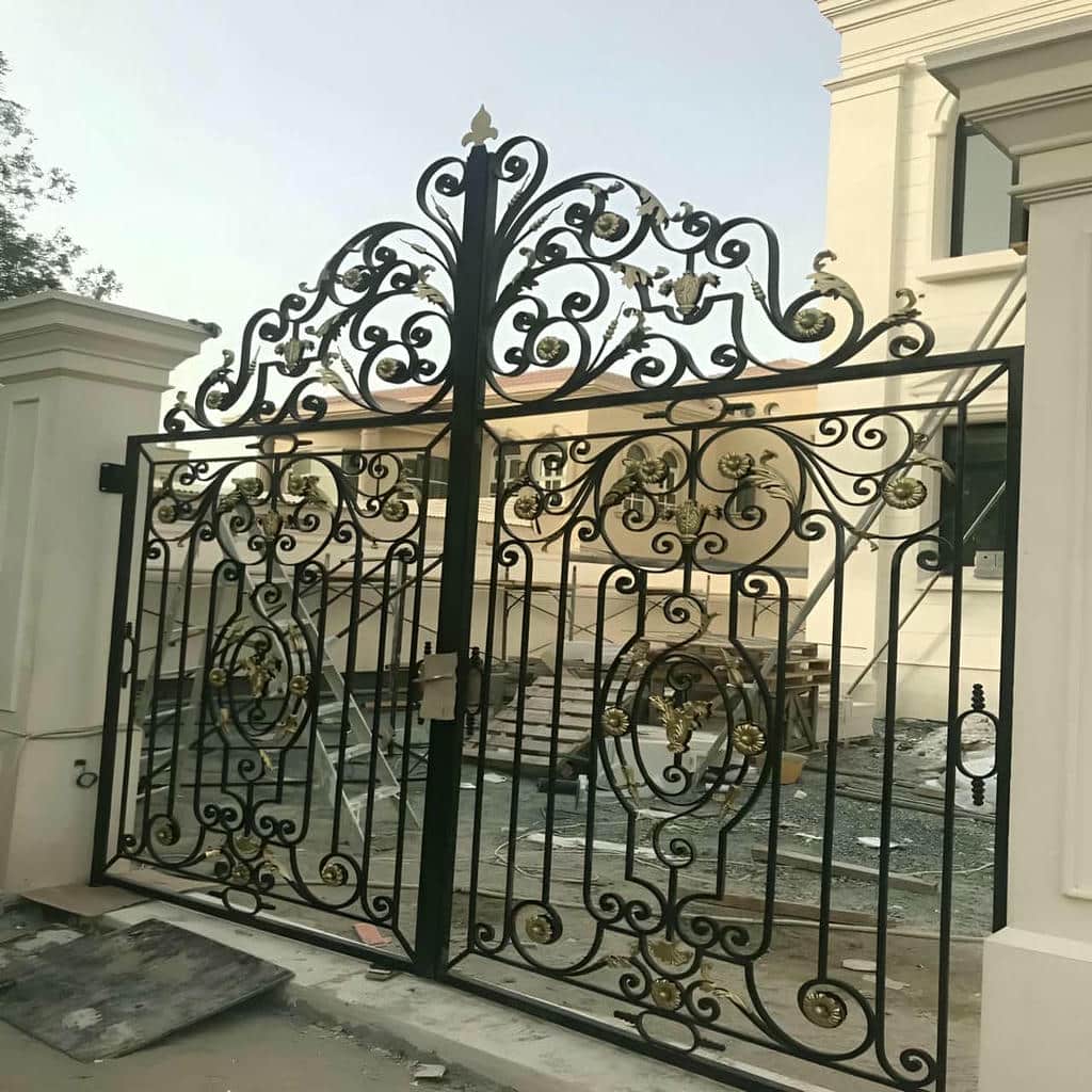 درب حیاط CNC پنل مشبک مناسب ورودی ماشین رو