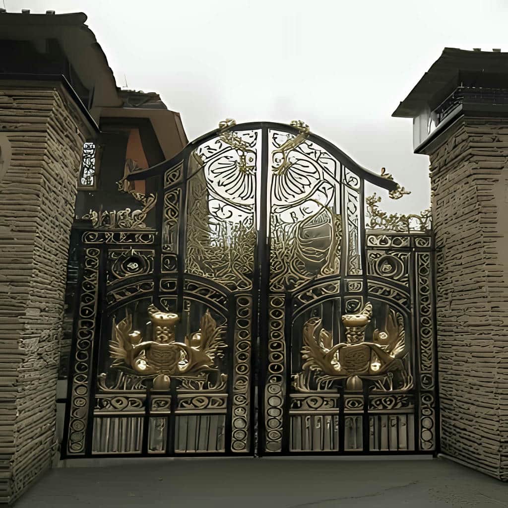 درب ویلایی فرفورژه نمای رومی با جزئیات طلایی
