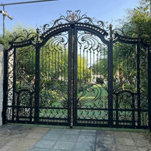 درب ویلایی مینیمال خطی با فریم فلزی مقاوم
