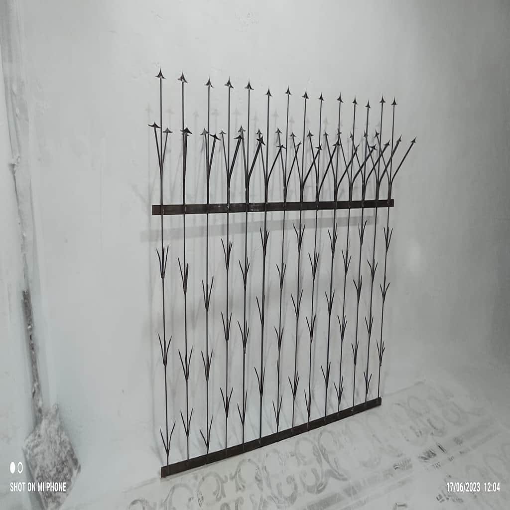 حفاظ دیوار سرنیزه ای کلاسیک