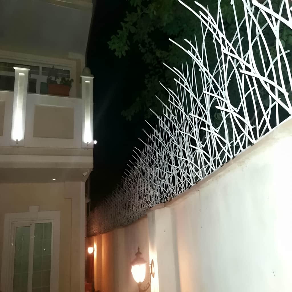 حفاظ نیزار با شاخه عمودی
