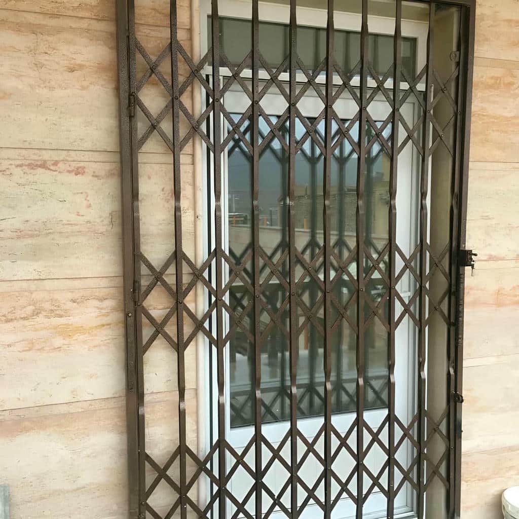 درب آکاردئونی آپارتمان طراحی ورودی کوچک