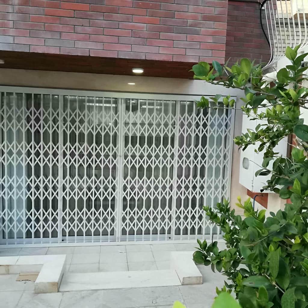 حفاظ ضربدری آکاردئونی فلزی ورودی ساختمان