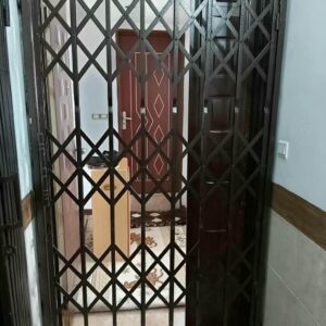 درب آکاردئونی فلزی ورودی ساختمان