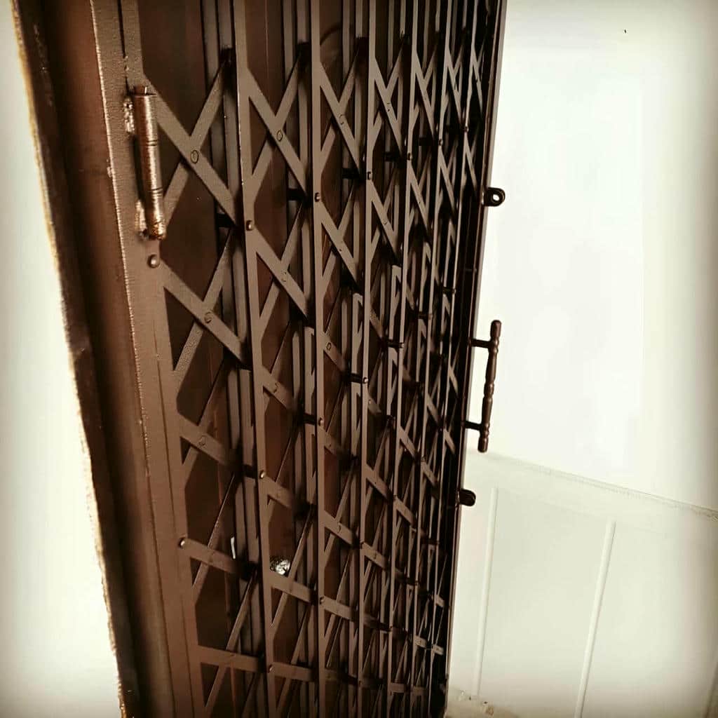 نرده آکاردئونی با بدنه مقاوم