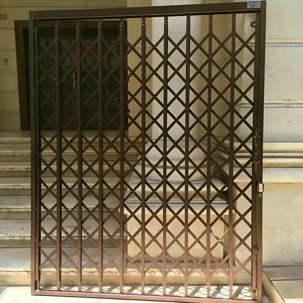 محافظ درب آپارتمان مدل ریلی