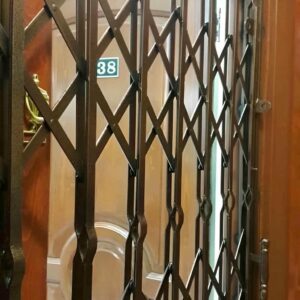 حفاظ آکاردئونی ساختمان مسکونی با ساختار فلزی مقاوم