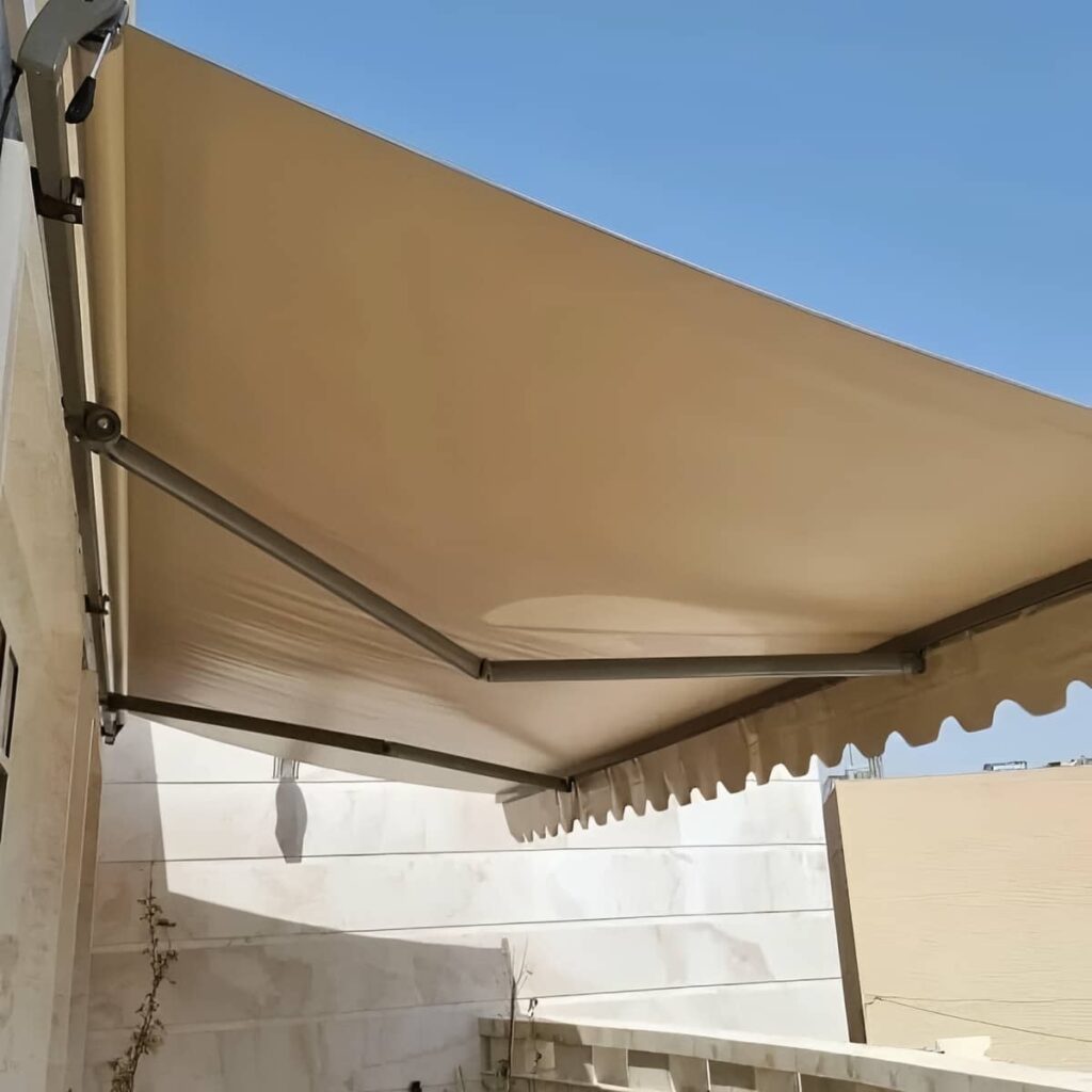 سایبان پارکینگ برقی با متریال مقاوم