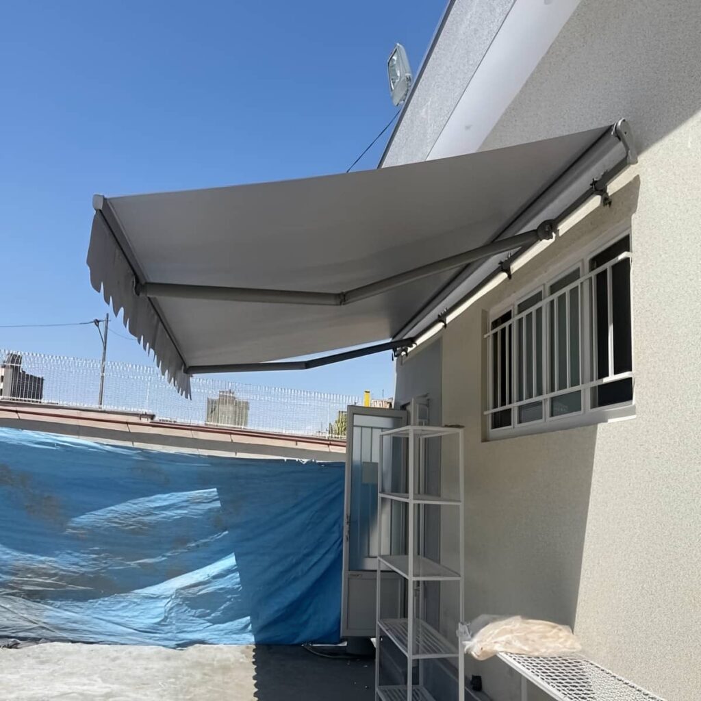 سایبان اتوماتیک تاشو با طراحی کاربردی