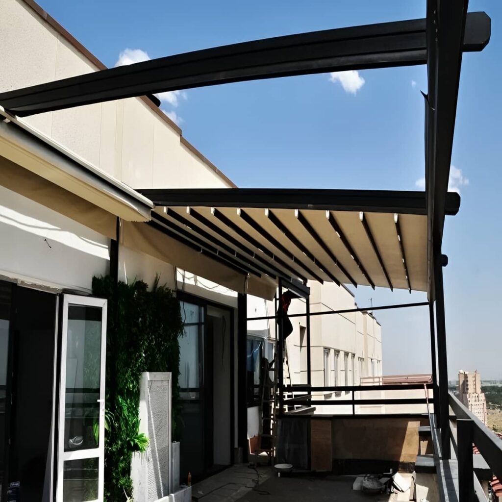 سایبان ریموت دار پارچه طرح دار
