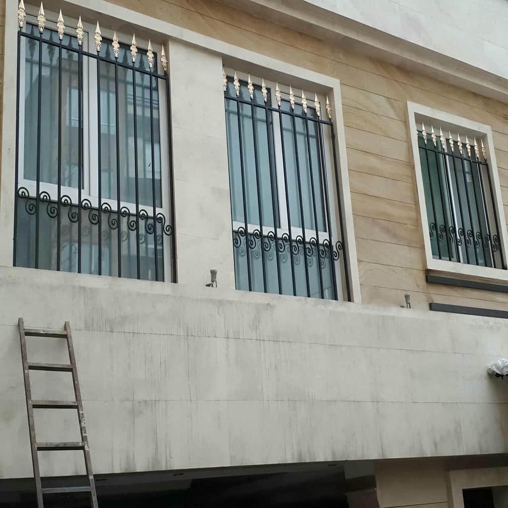حفاظ پنجره گلنرده آهنی ساده