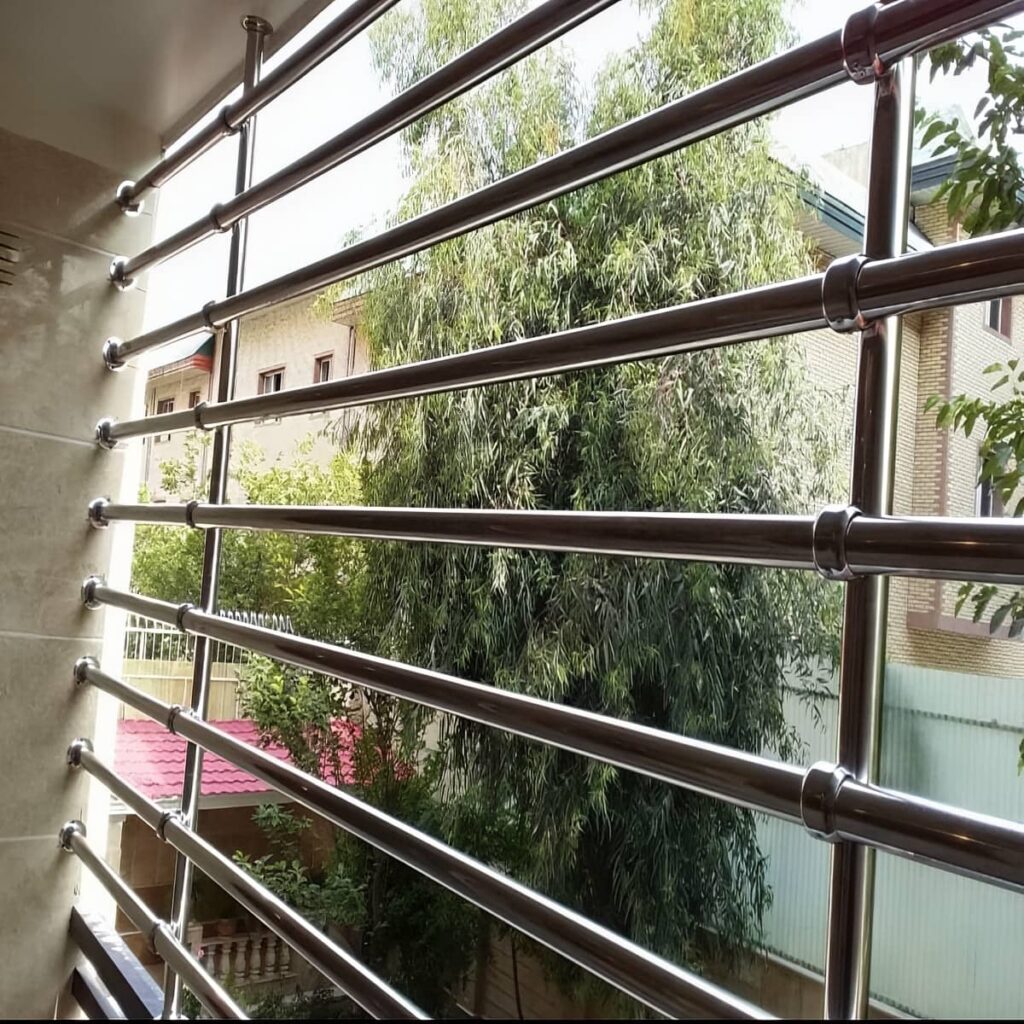 نرده بالکن آپارتمان طراحی سفارشی