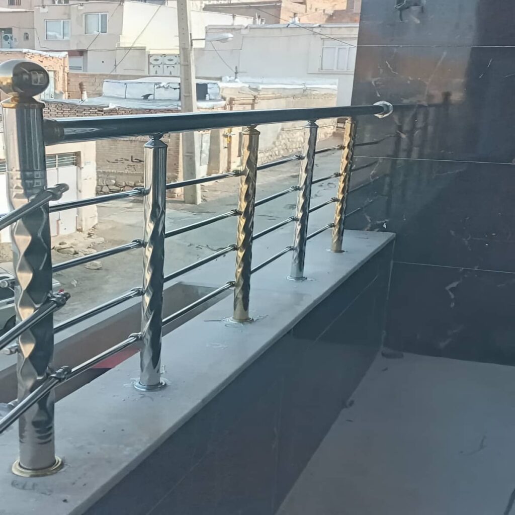 نرده مدرن بالکن مدل شیشه ای