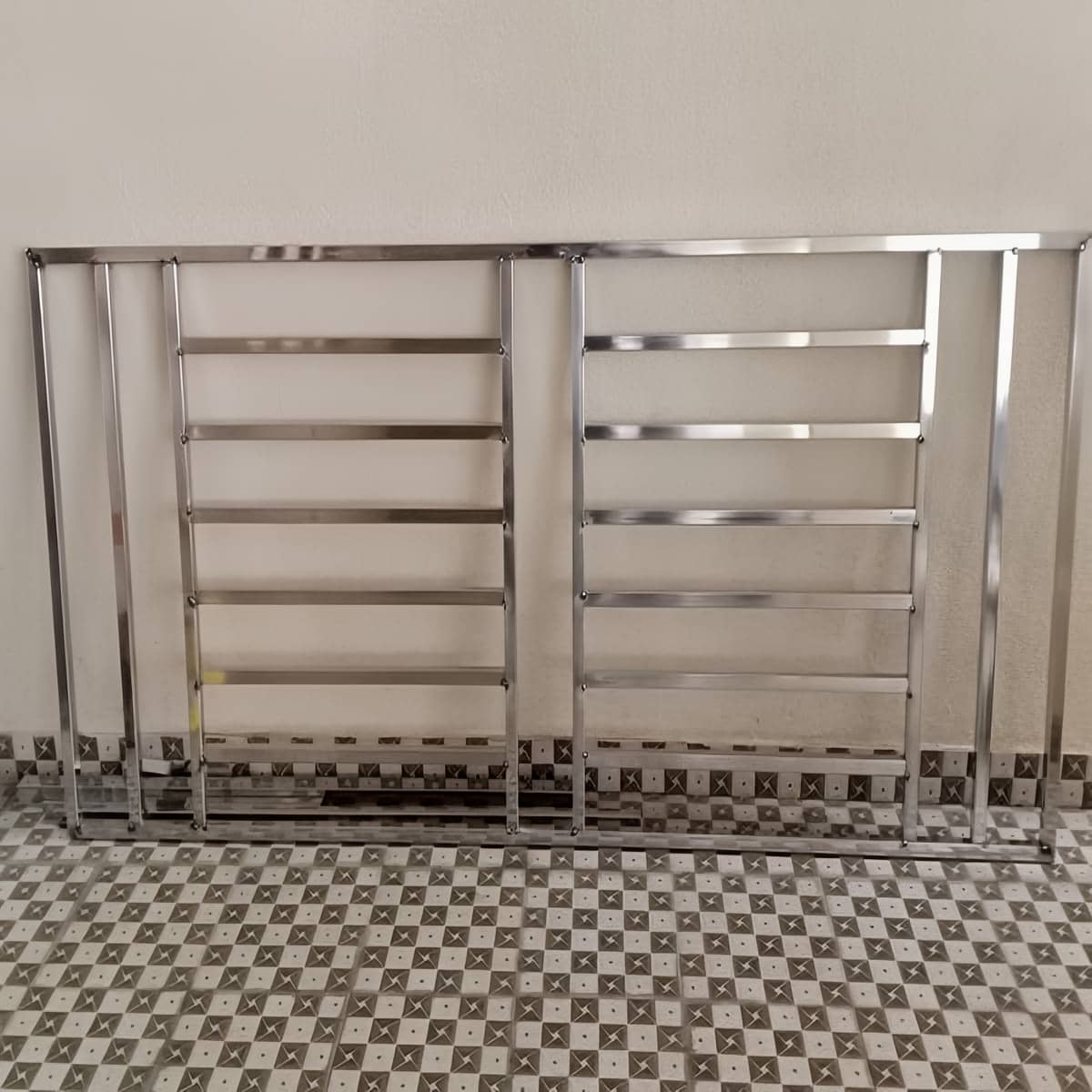 مرکز فروش نرده مدرن بالکن مناسب بودجه اقتصادی و قیمت مناسب
