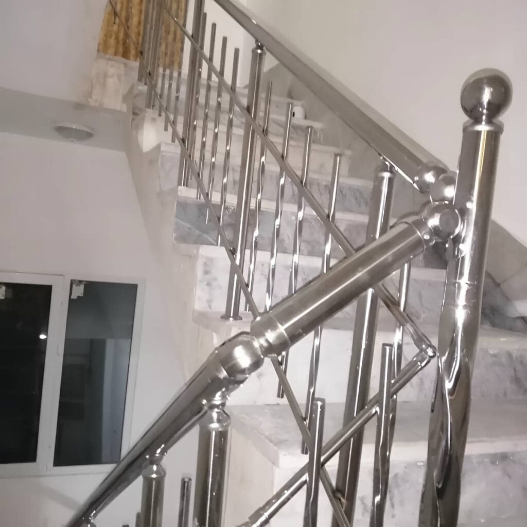 نرده استیل راه پله اتصالات ایمن