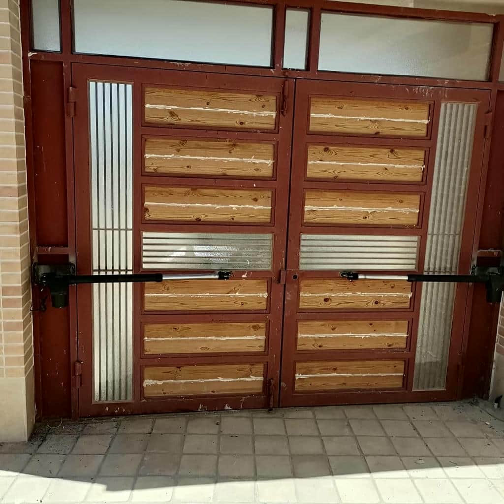 موتور درب پارکینگ با ساختار حرکتی مناسب