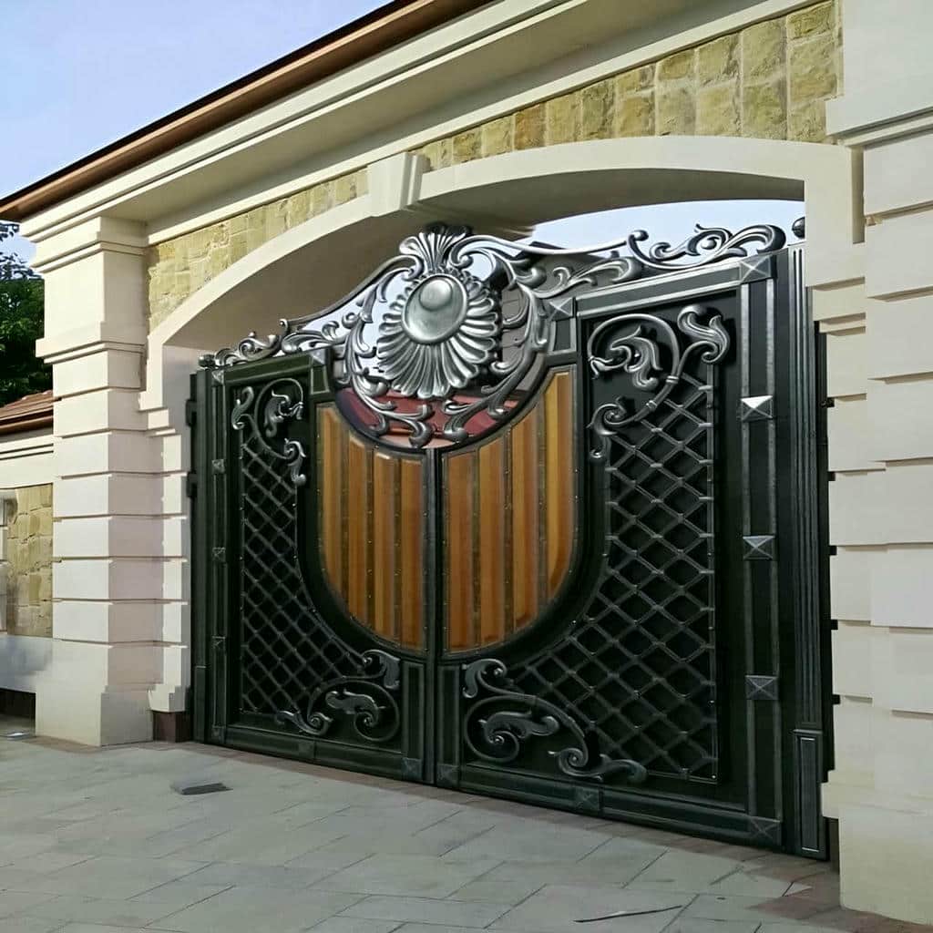 درب لاکچری حیاط ورودی ساختمان لوکس