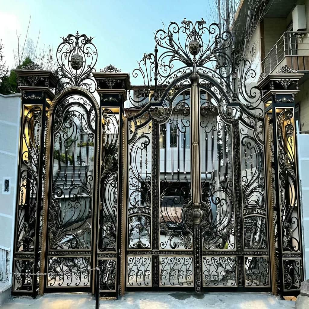 درب دو لنگه فلزی مشکی
