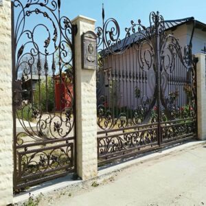 درب دو لنگه فلزی با جوشکاری تمیز