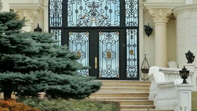 درب فرفورژه فلزی با طراحی کلاسیک