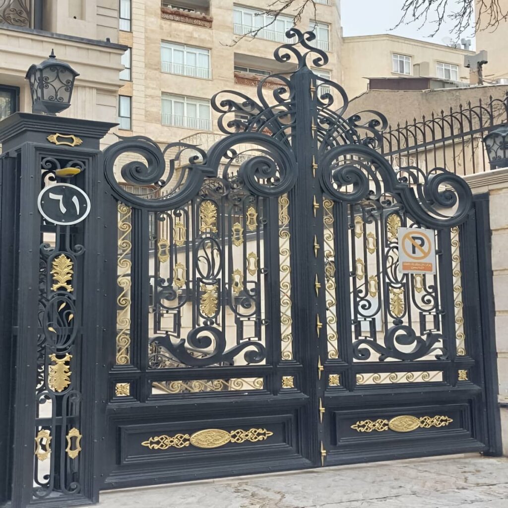 درب ویلا با بدنه مقاوم