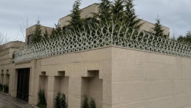 حفاظ روی دیوار فلزی مقاوم