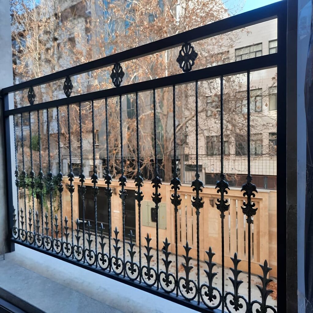 حفاظ بالکن ساختار مقاوم بارندگی
