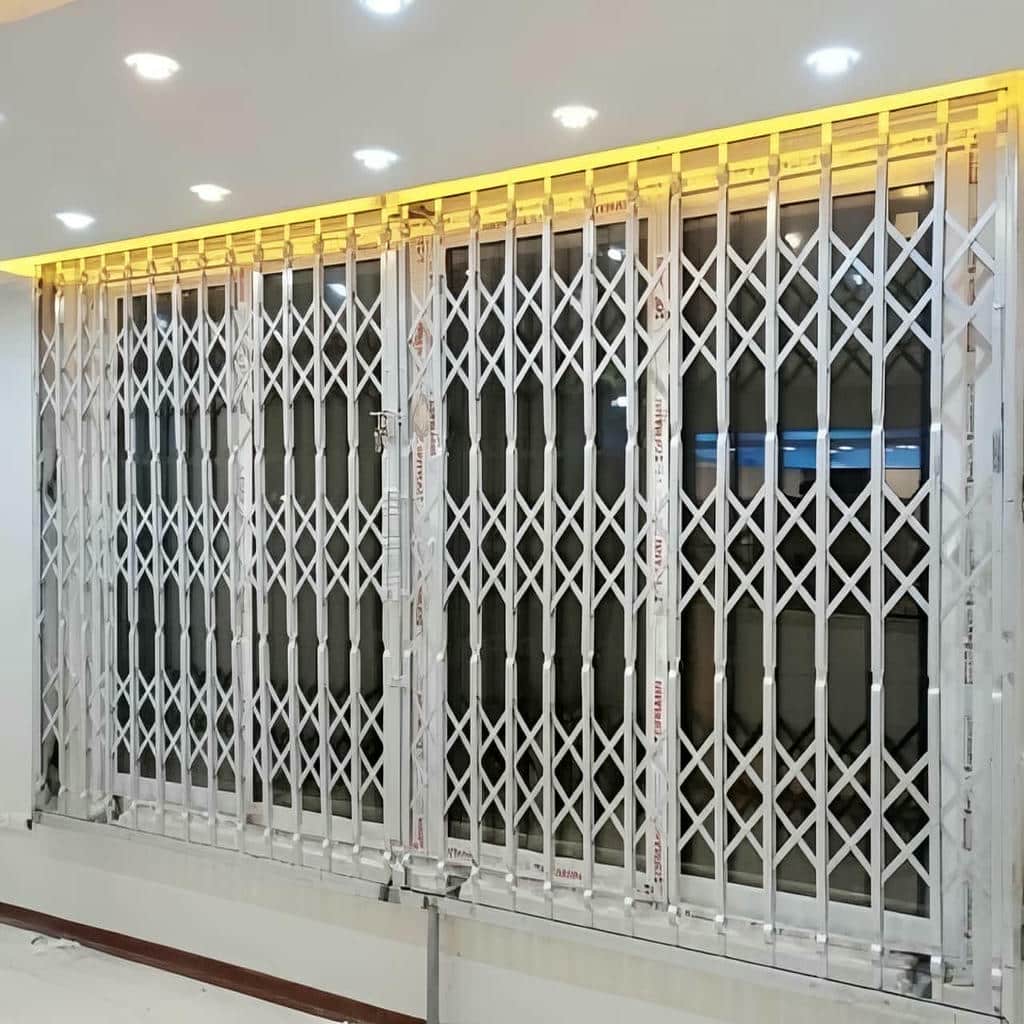 حفاظ پنجره متحرک مدل فرفورژه