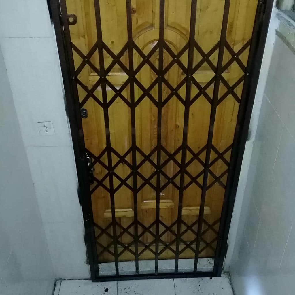حفاظ درب آکاردئونی با ابعاد اختصاصی ورودی