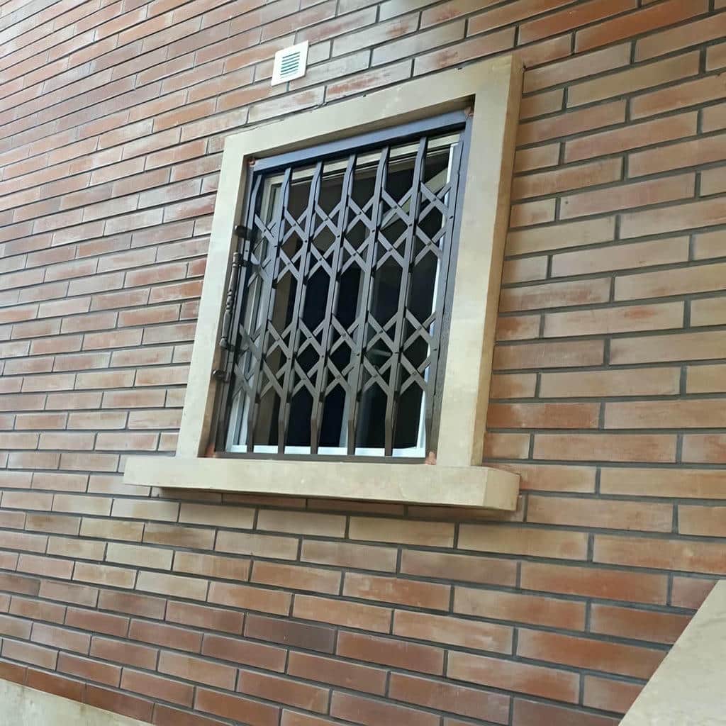 حفاظ درب آکاردئونی سفارشی با پروفیل متناسب دهانه حفاظ درب آکاردئونی سفارشی با پروفیل متناسب دهانه