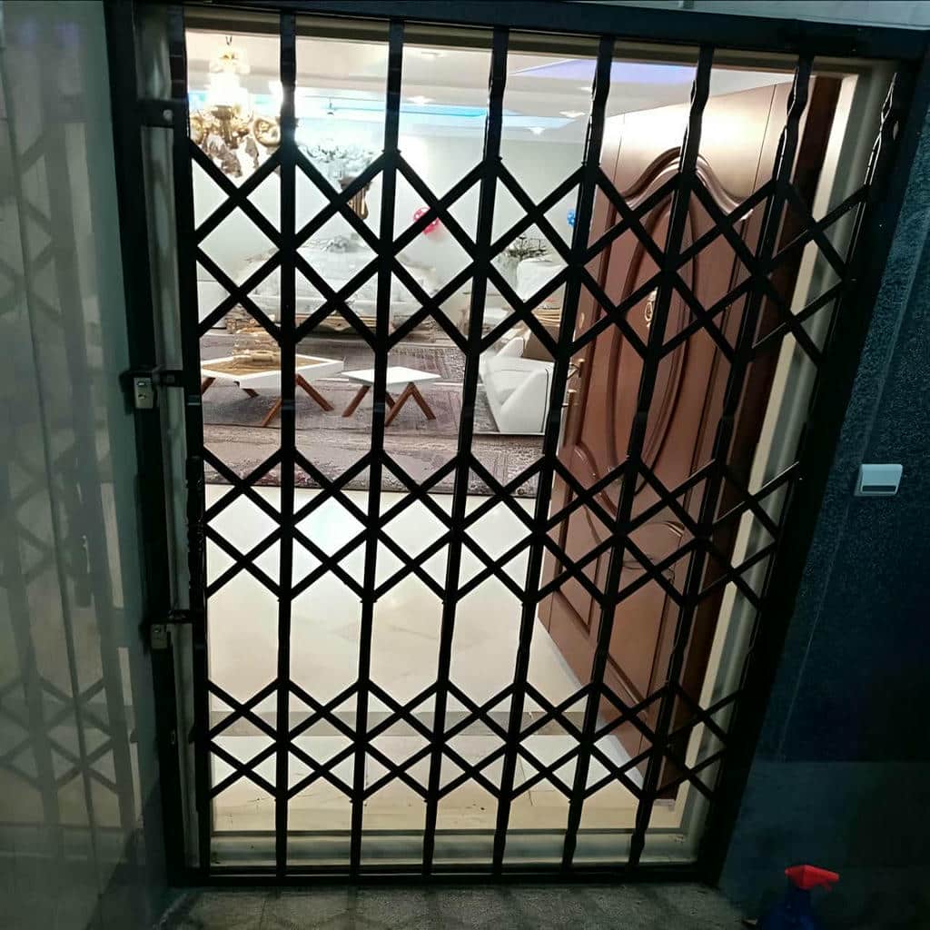مرکز تخصصی تأمین و سفارش حفاظ درب آکاردئونی در استان کردستان