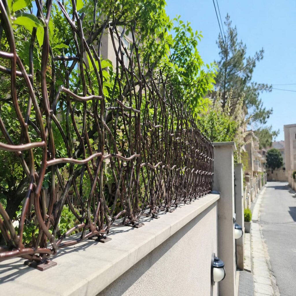 حفاظ دیوار با پوشش سطحی یکنواخت