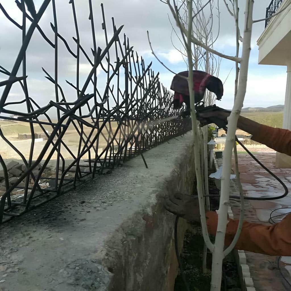 حفاظ دیوار سرنیزه ای در استان مازندران