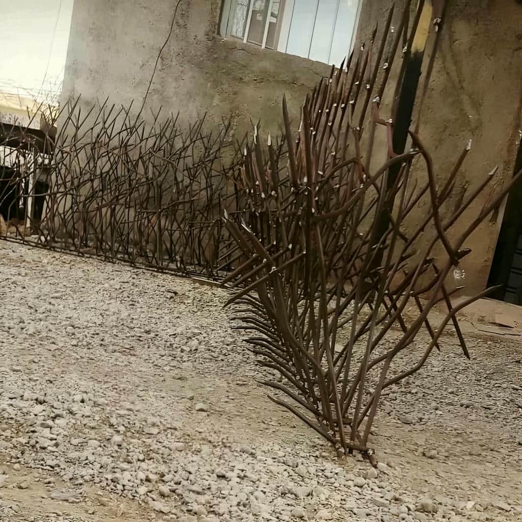 حفاظ دیوار سرنیزه ای فلزی در شیراز