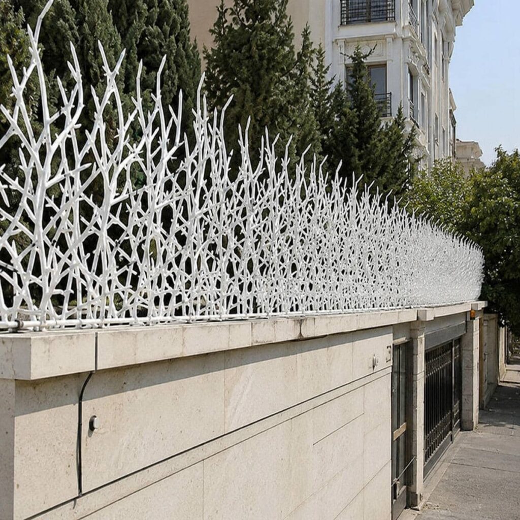 حفاظ دیوار سفارشی با شاخه های منظم