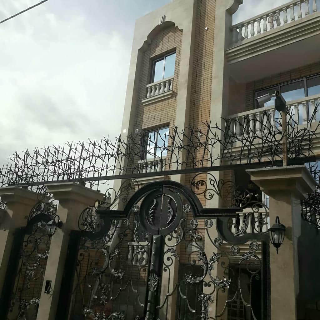 حفاظ دیوار متراکم روی نمای سنگی سمنان