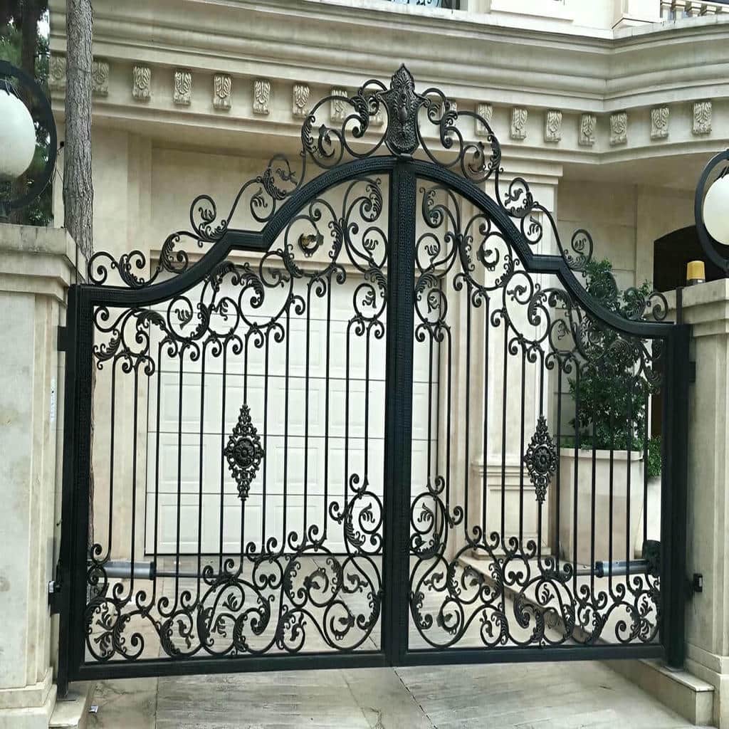 درب حیاط سفارشی با ابعاد دقیق در یاسوج